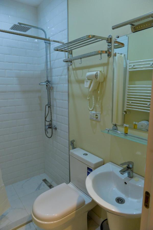 Chveni Qalaqi Hotel Kutaiszi Kültér fotó