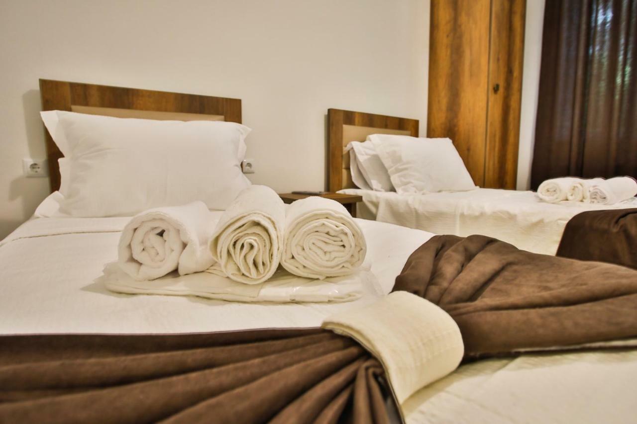 Chveni Qalaqi Hotel Kutaiszi Kültér fotó