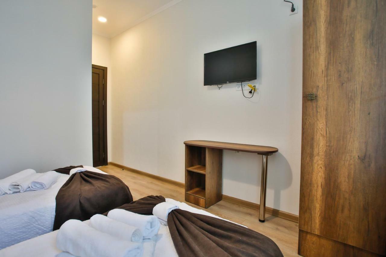Chveni Qalaqi Hotel Kutaiszi Kültér fotó