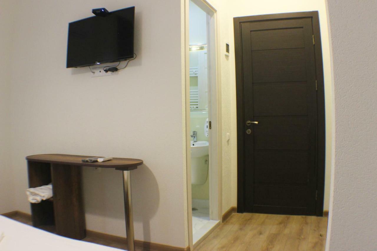 Chveni Qalaqi Hotel Kutaiszi Kültér fotó