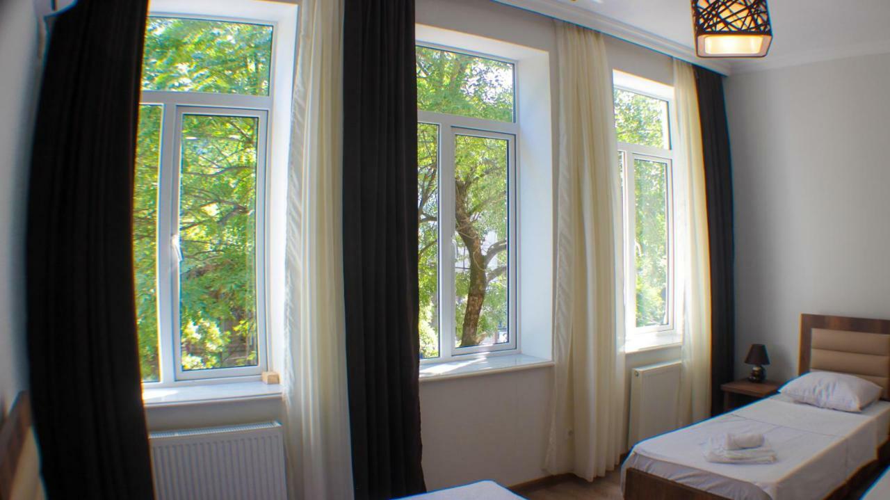 Chveni Qalaqi Hotel Kutaiszi Kültér fotó