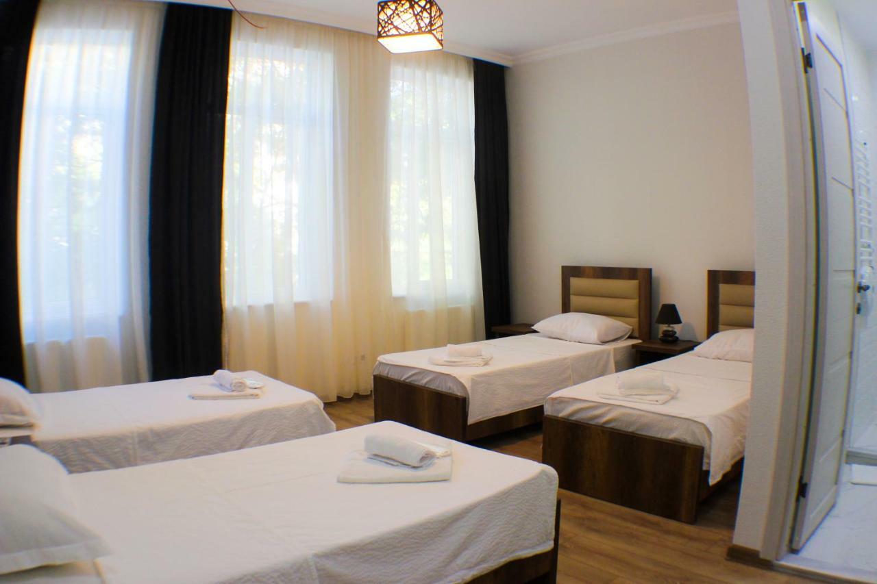 Chveni Qalaqi Hotel Kutaiszi Kültér fotó